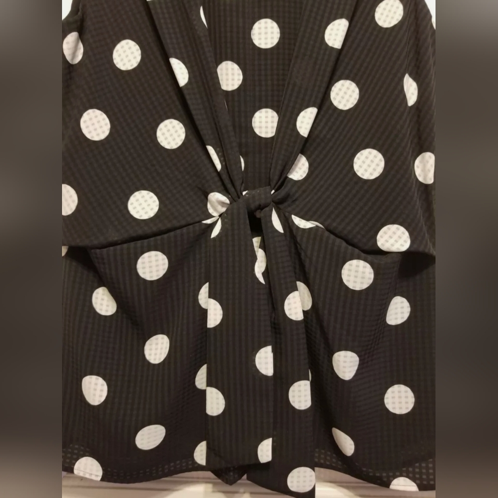 Ann Taylor Polka Dot Sleeveless Top - Black and White, Size 4 - Picture 3 of 9
